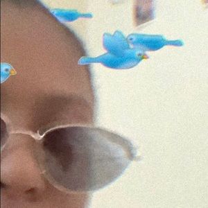 Meet your Posher, Denae